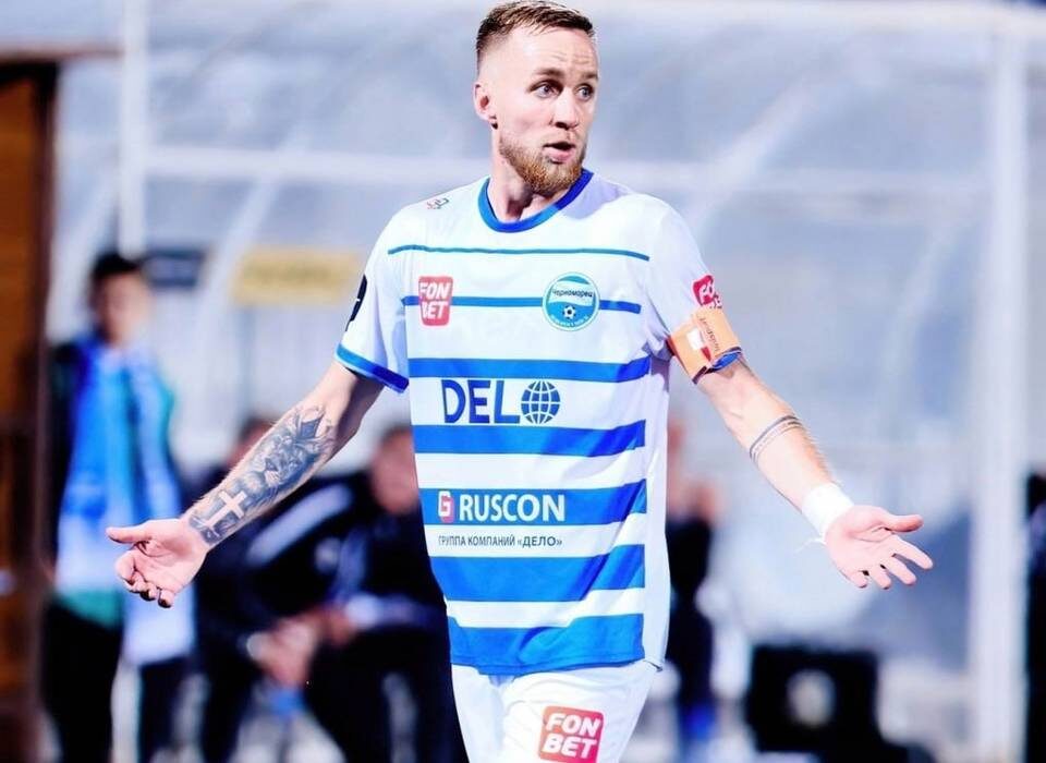    На фото Денис Фомин