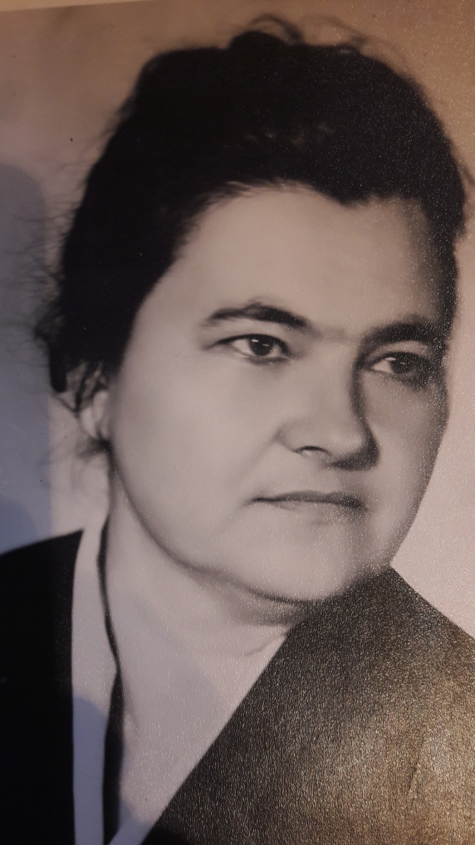 Это она, Нардюжева Тамара Андреевна,  (1924-1980), моя мамочка.
