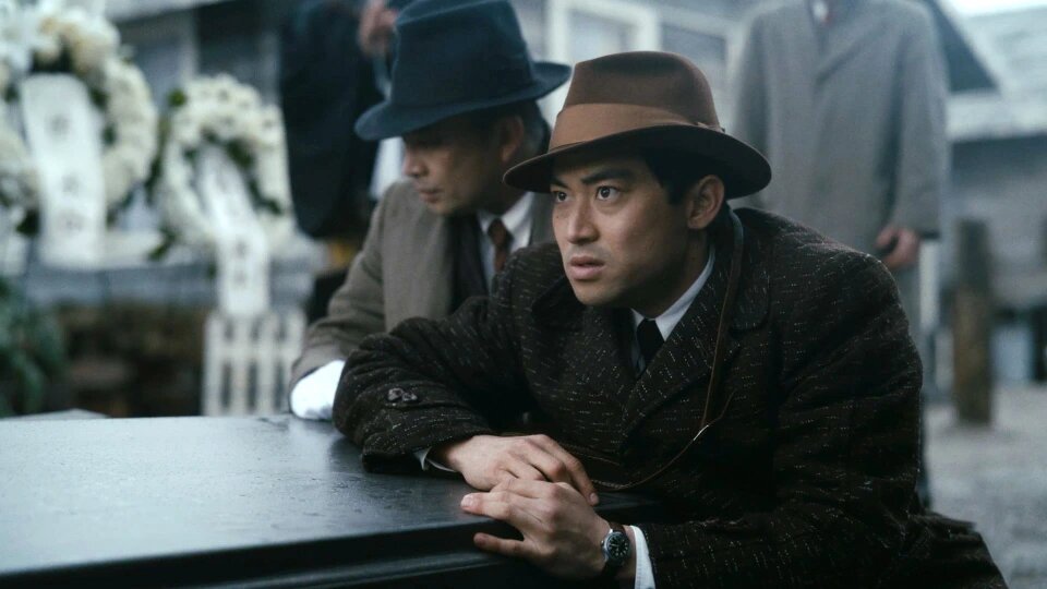 Японцы в сериале все разные - легко распознаваемые) А бывает, что я и европейских актеров только к середине фильма начинаю различать)