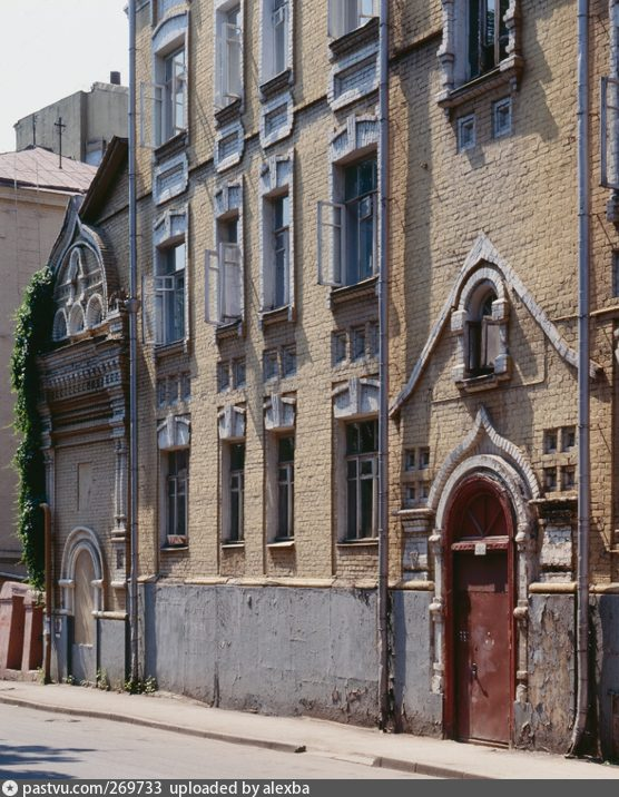 Фото из открытых источников интернета. Дом церкви Николая Чудотворца Явленного с залом для общественных собраний и библиотекой 1985–1990.