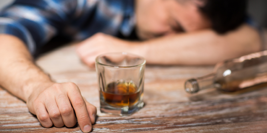 Как ускорить выведение алкоголя из организма: советы и мифы