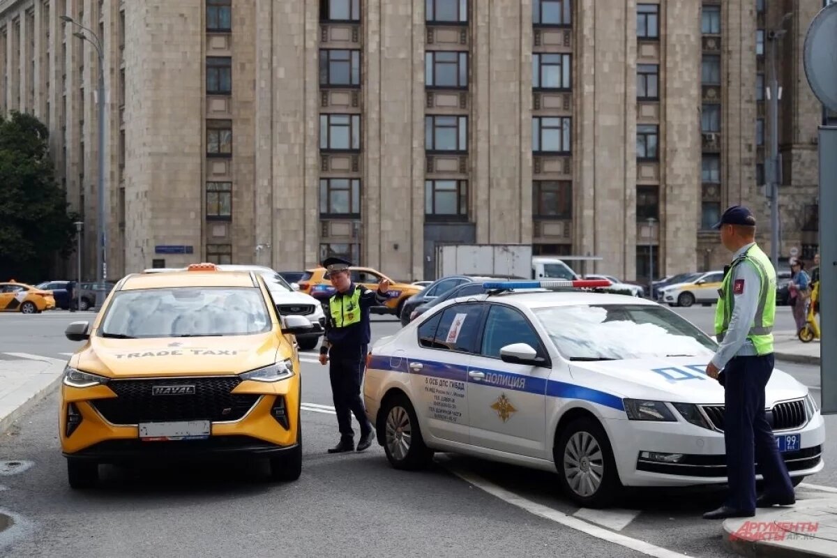    Недавно столичные власти озаботились тем, что многие таксисты в Москве ничего о ней не знают.