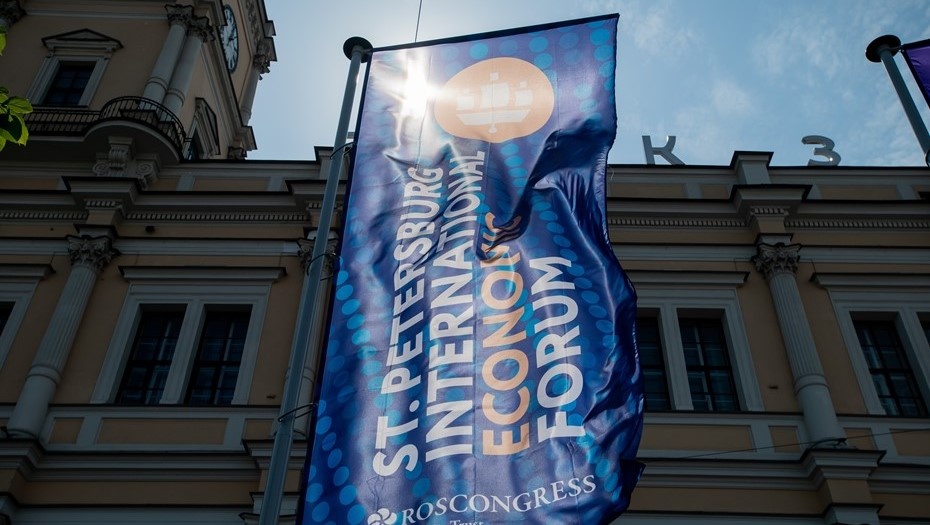    Обстановка у Московского вокзала в Петербурге накануне ПМЭФ, 17 июня 2025 года. Автор фото: Сергей Ермохин / "Деловой Петербург"