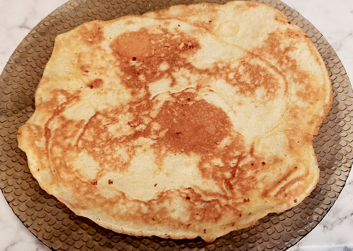 Это только один блин, но их я пожарила много. 