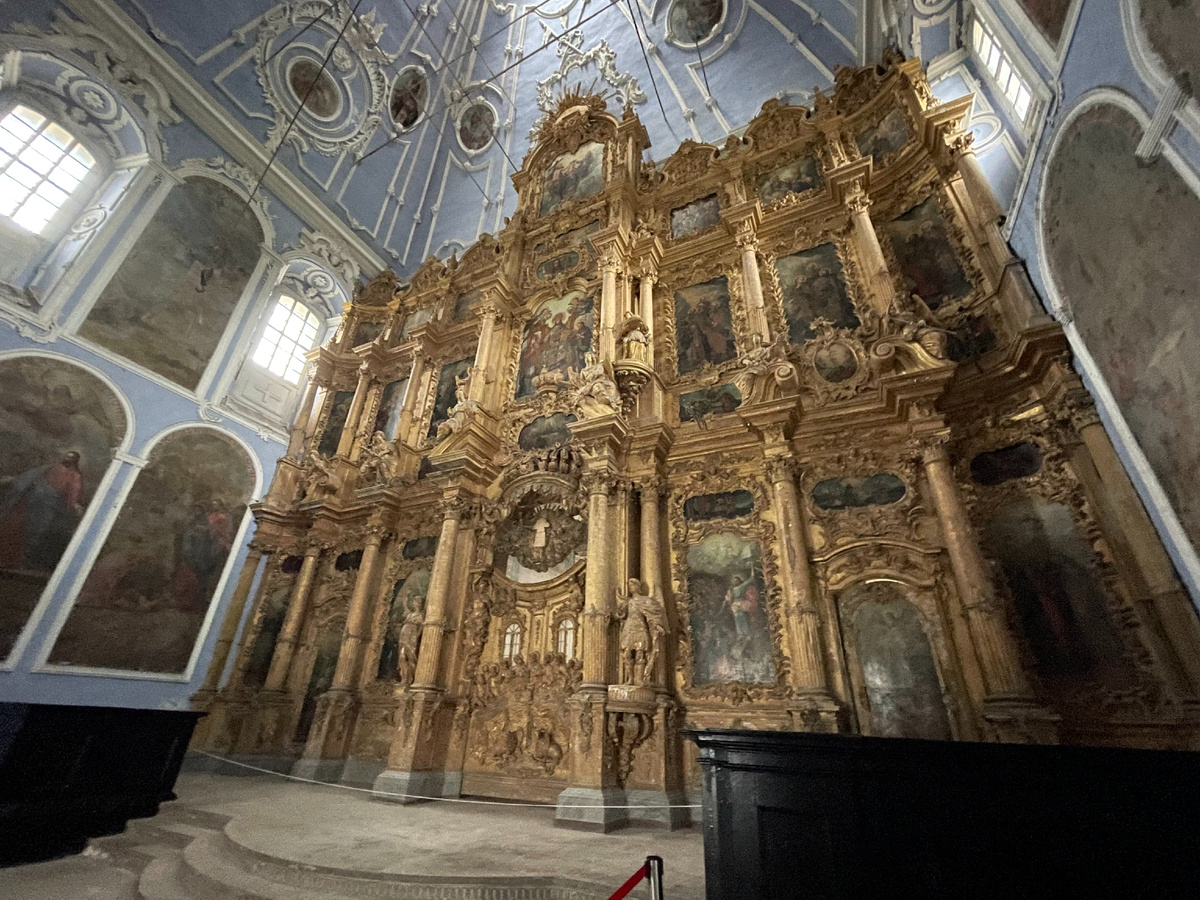 Сохранившийся иконостас Успенского Собора