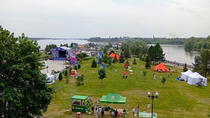 Скоро начнутся гуляния. Фото из личного архива автора.