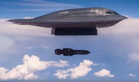 B2 spirit Американский стелс бомбардировшик носитель бомб  GBU-57