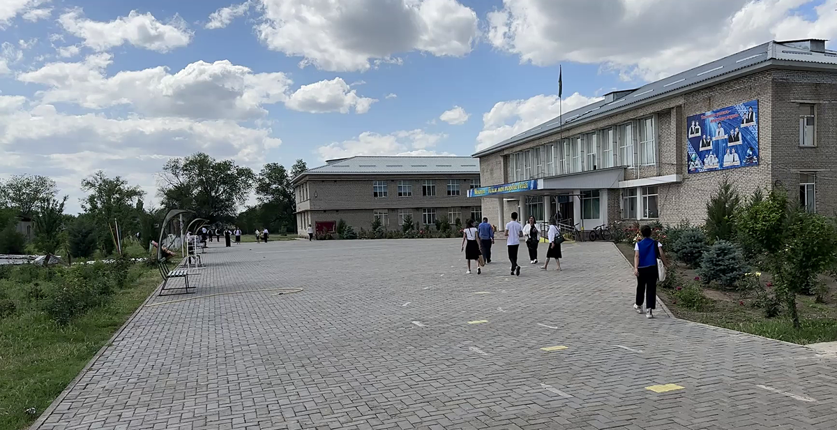 Школа №1, Мерке, 1990 г.