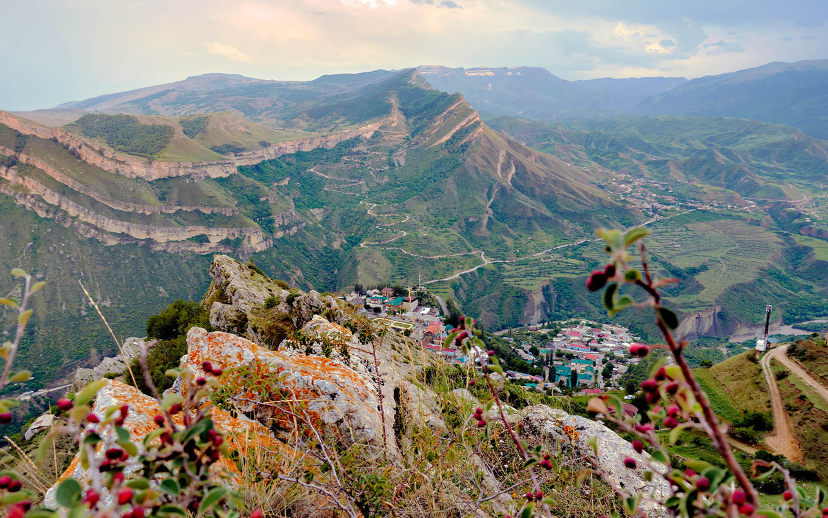 https://caspian.travel/places/gunib