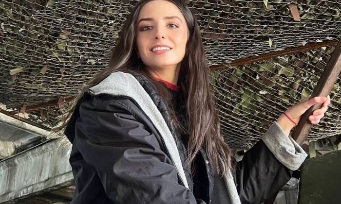    Песни для героев: певица Дэя выступила перед защитниками Родины в честь юбилея Великой Победы