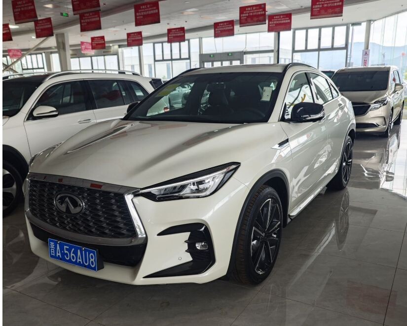 Фото внешности и салона, листайте.