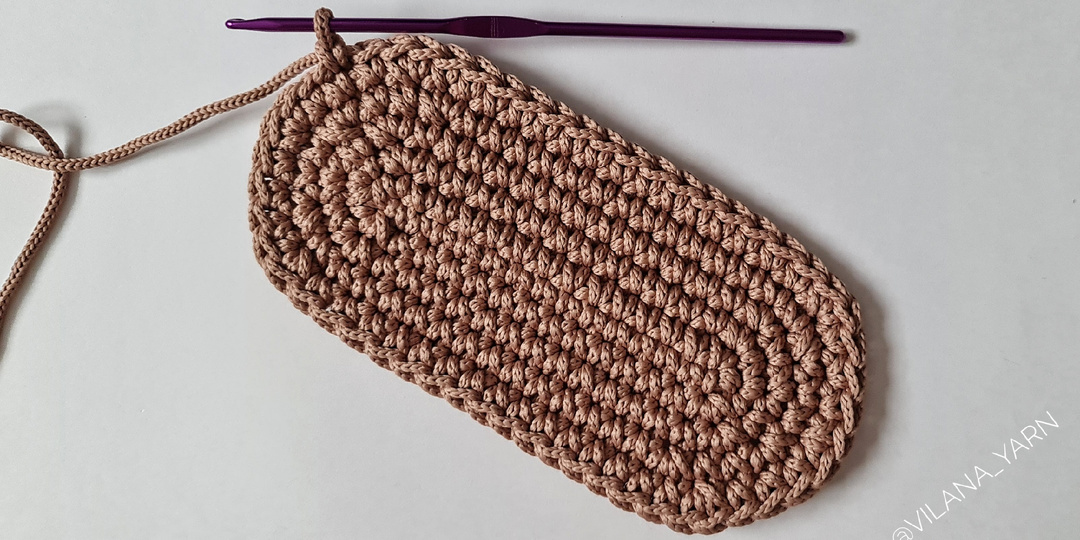Вяжем овальное донышко😍