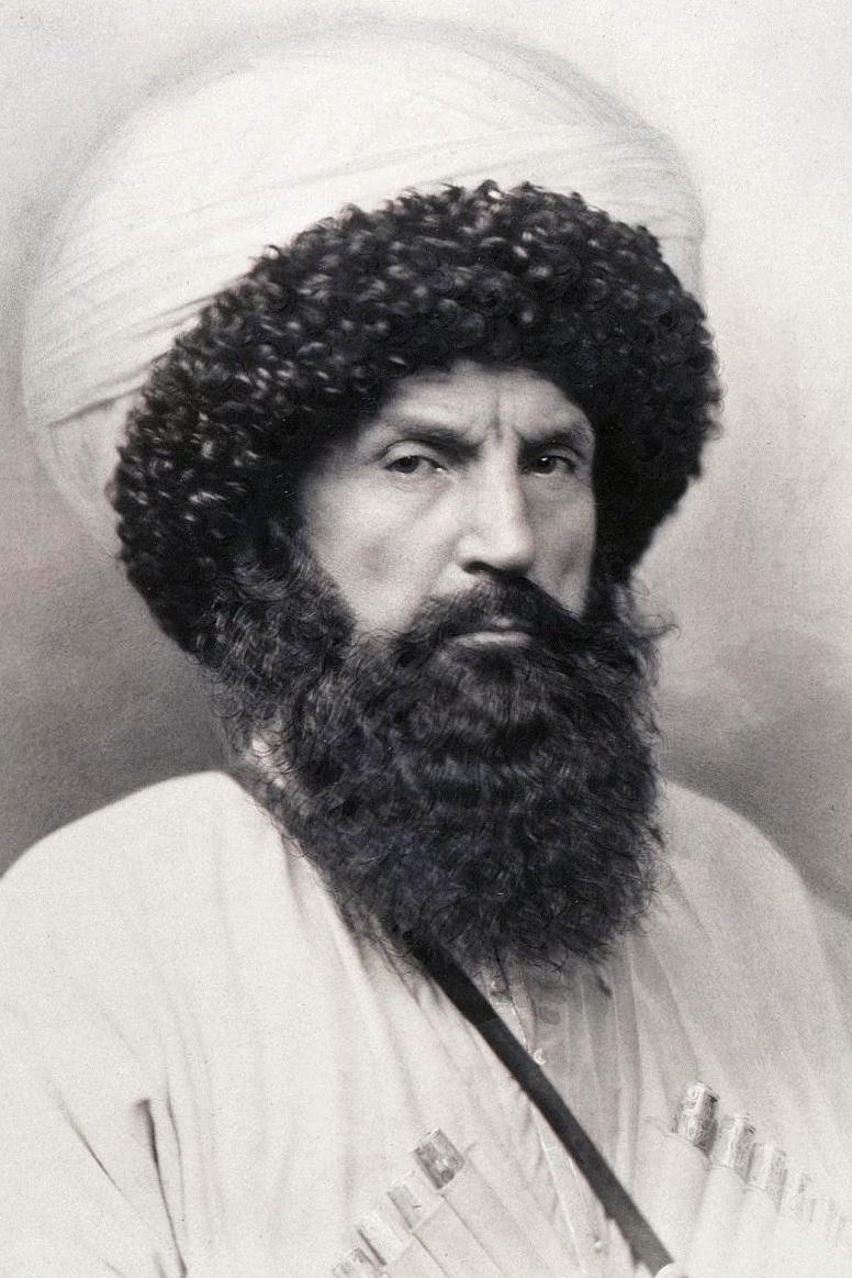 https://upload.wikimedia.org/wikipedia/commons/4/41/Shamil_by_Denier_%28cropped%29.jpg