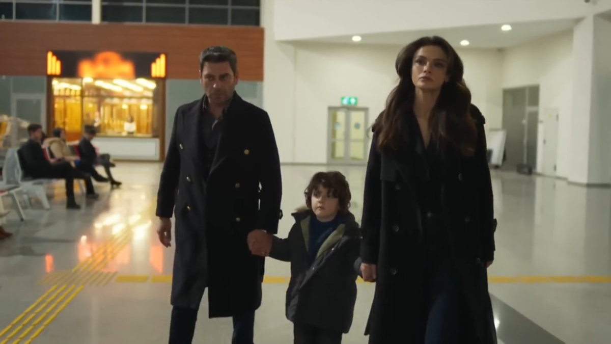 Кадр из сериала "Далекий город", 13 серия