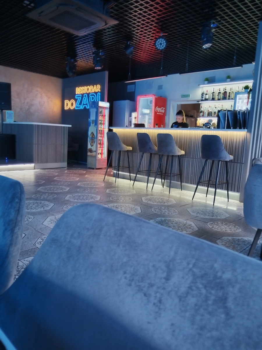 Обстановка внутри.