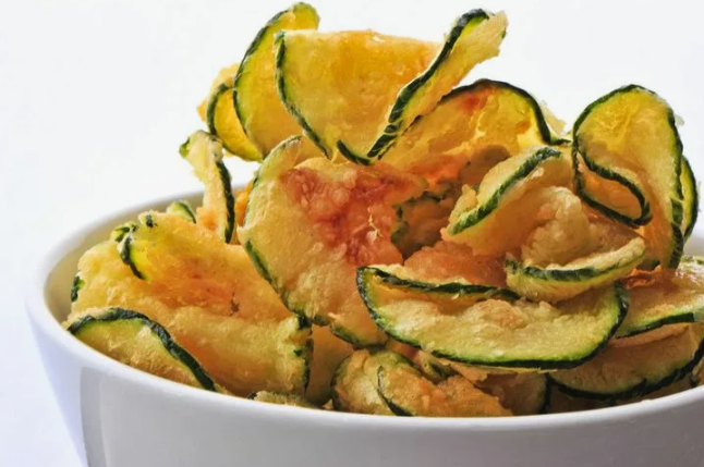 Готовые чипсы из кабачков. Источник фото in.pinterest.com