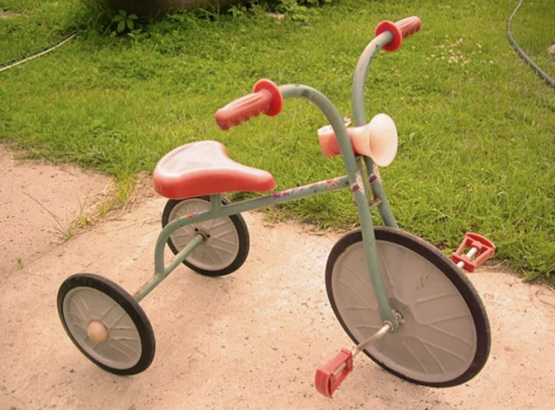 Фото нашла в интернете, в своём  архиве не смогла. Примерно такой был и у нас.