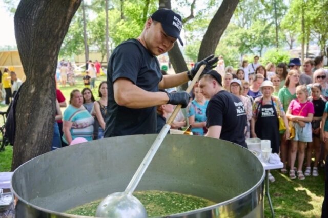    Так проходит фестиваль «Сытый бабр» в Иркутске. Фото: Администрация Иркутска