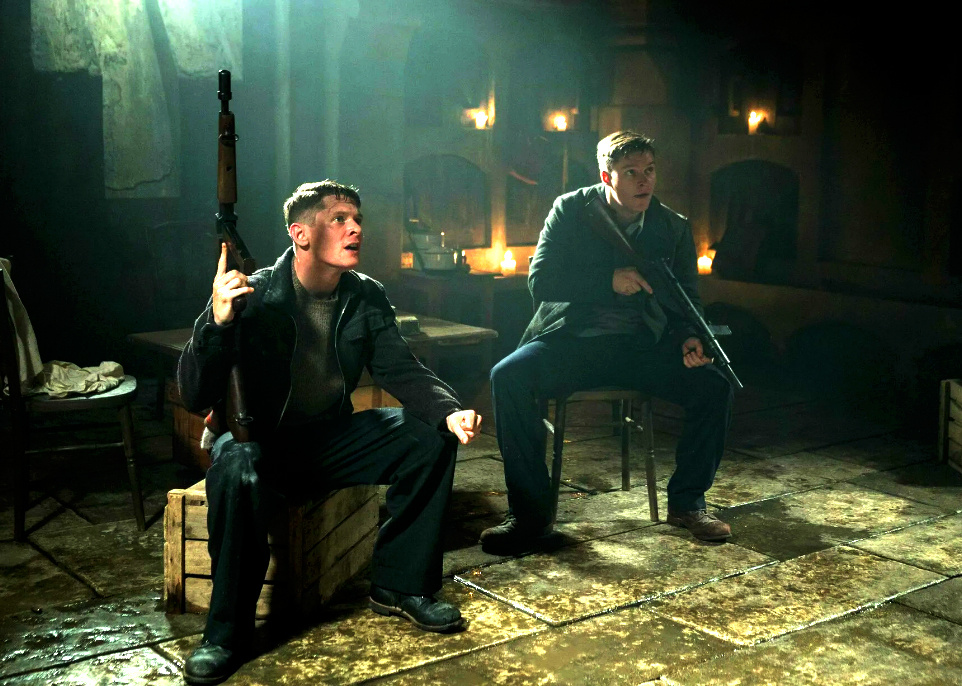 Бой в соборе. Кадр из фильма "Мозг Гиммлера зовётся Гейдрихом" (2017 год).