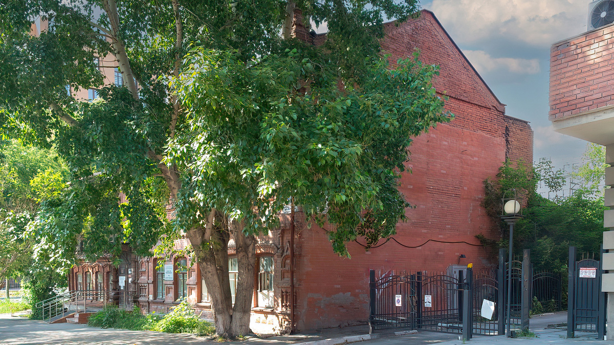 Доходный дом Терентьевых по ул. Инская, 65. Новосибирск. Фотография - www.openmainphoto.ru