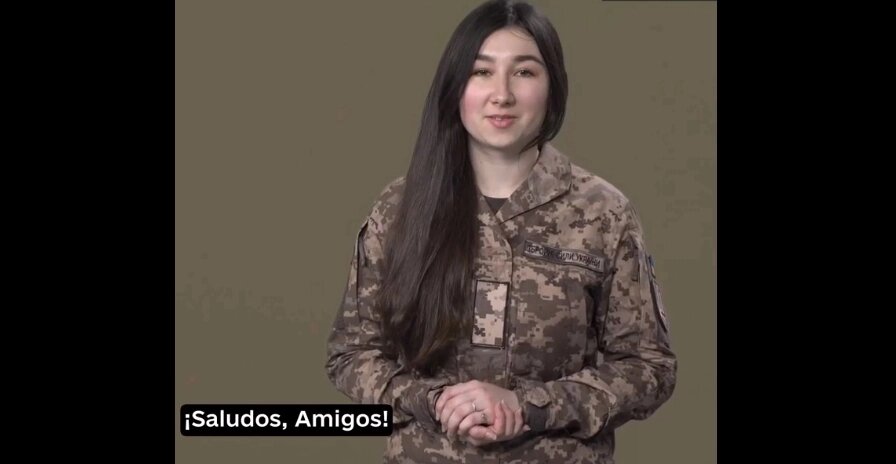   Украинка обращается к потенциальным наемникам на испанском языке. Фото: соцсети