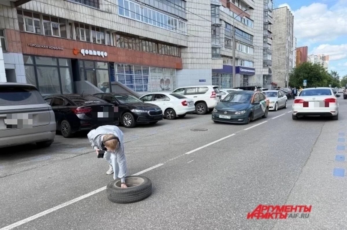    Колесо машины каршеринга отлетело во время движения в центре Перми