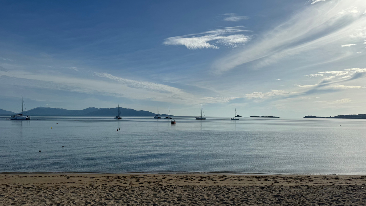 Пляж и море 