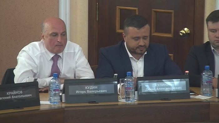 Кард трансляции сессии горсовета Новосибирска 18 июня.