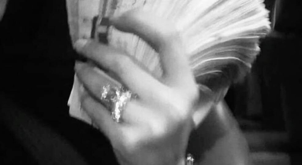 ДЕНЬГИ — ЭТО ЛЮБОВЬ?