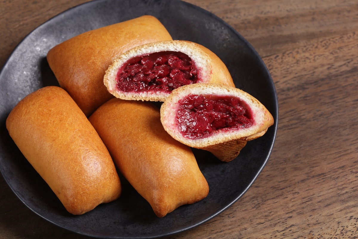    Вишневые пирожки без подтеков – раскрываем кулинарный лайфхак