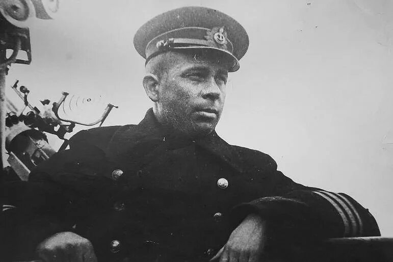 Охота в ледяной тьме: Маринеско против «Густлоффа»