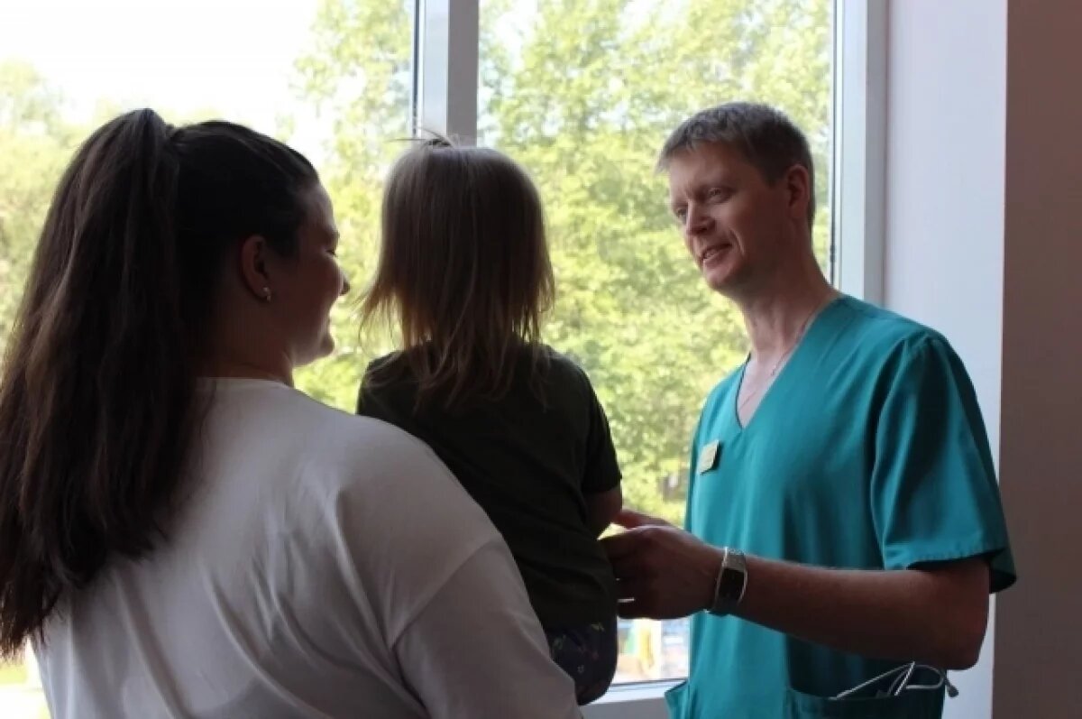    В Пермском крае двухлетняя девочка упала с высоты 10-го этажа и выжила