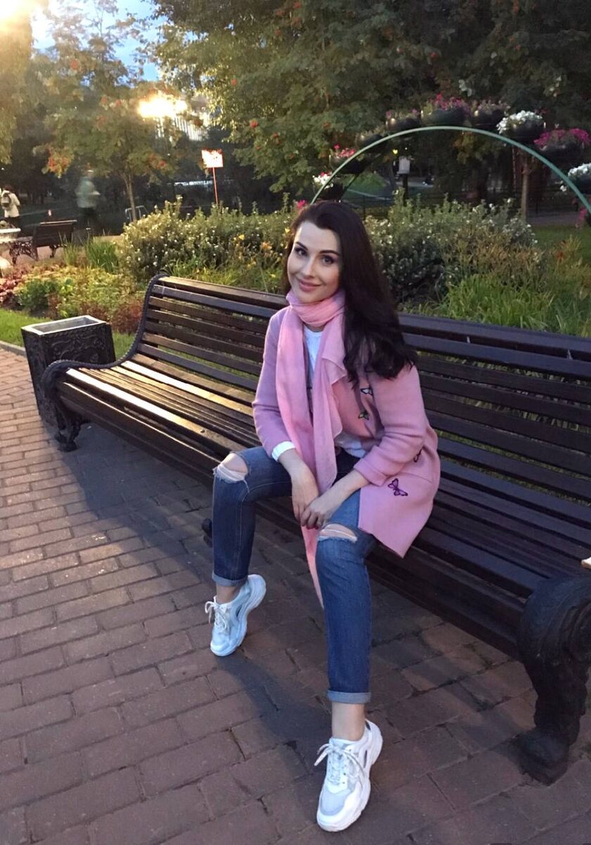 На фото: 
ведущая прогноза погоды на канале ТВЦ Наталья Зотова