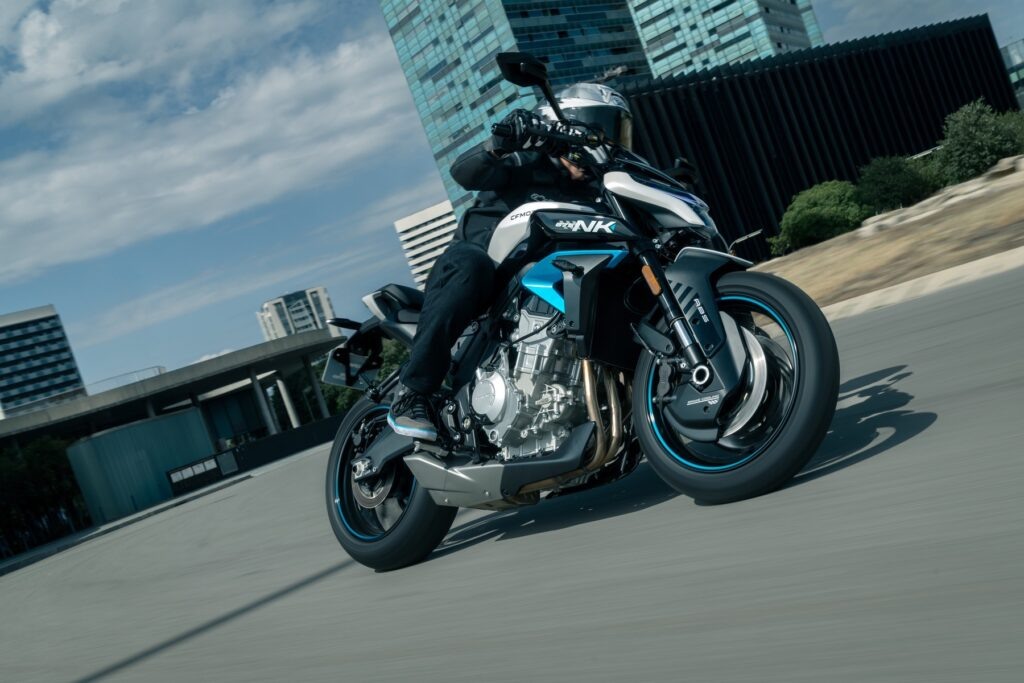 
Новый 675NK — второе поколение культового нэйкеда, созданного для опытных райдеров, которые ценят динамику, управляемость и передовые технологии.