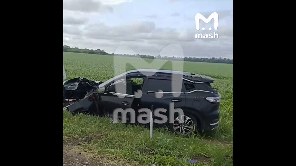    Автомобиль, атакованный дроном ВСУ в Белгородской области. Источник: Telegram-канал Mash