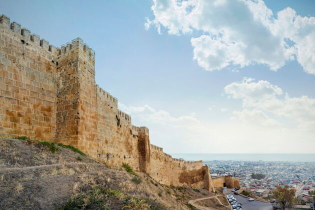 Дербент. Источник: https://tripse.ru/