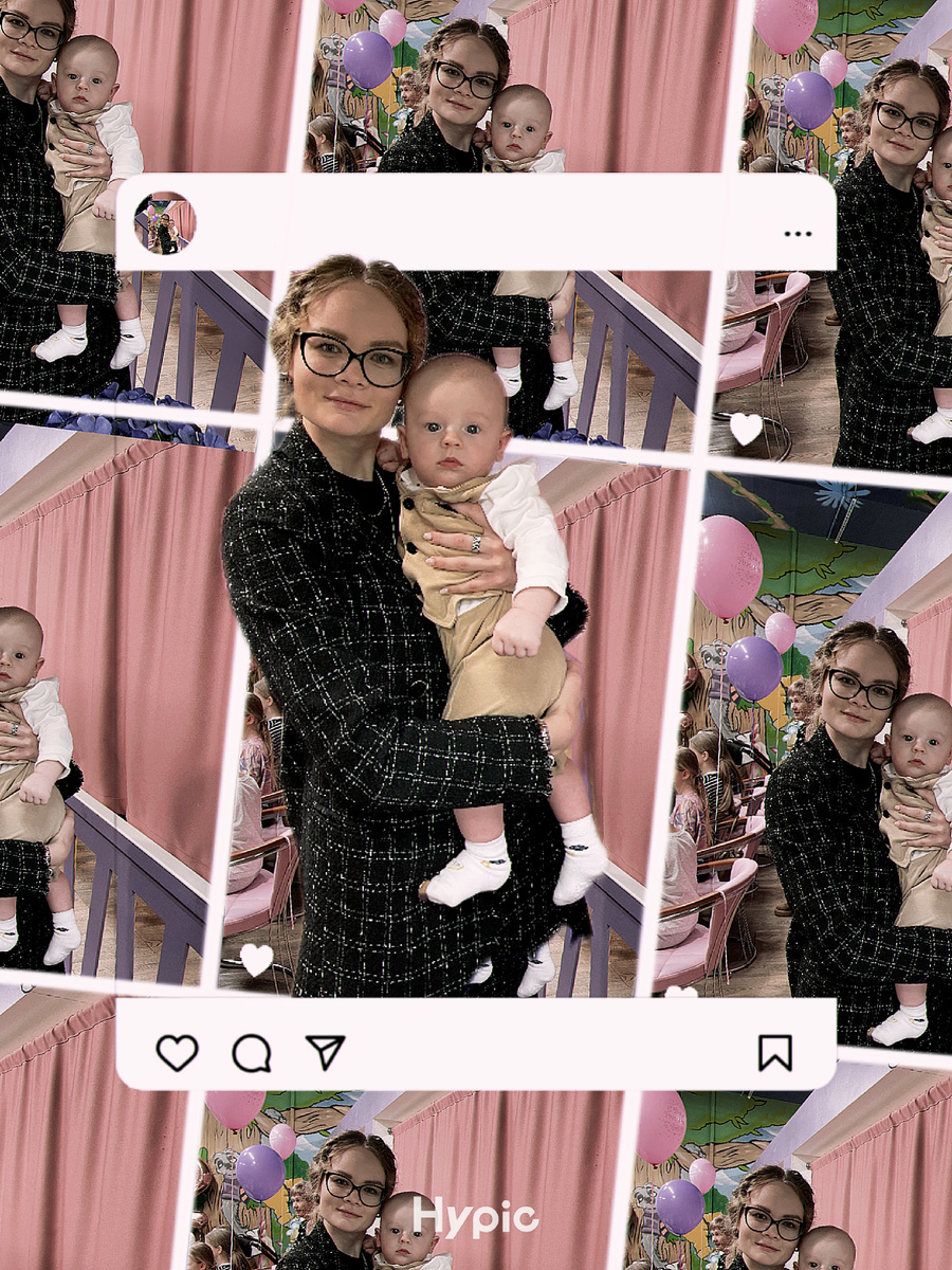 Одна из немногих фотографий с сыном, у меня их почти нет😆