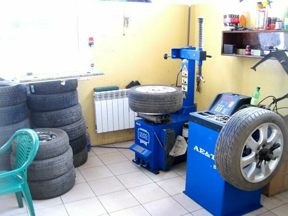 Фото тоже из интернета, менее известной шиномонтажки