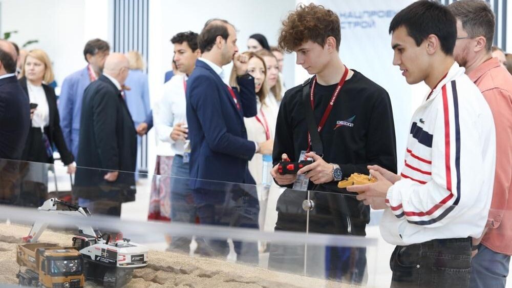     Источник: Евгений Федосков/ Фотобанк ПМЭФ-2025