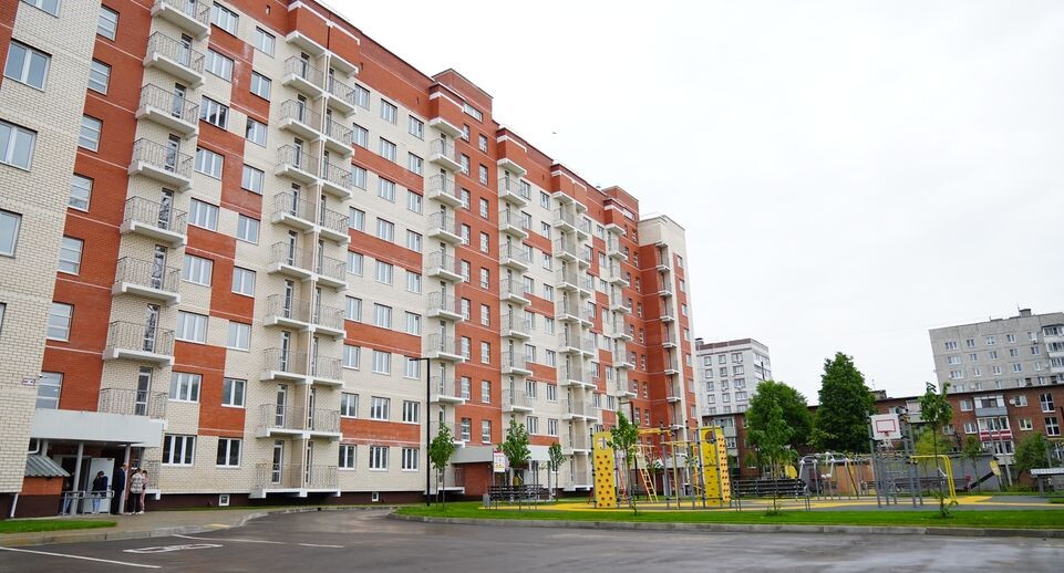    Общение Губернатора Подмосковья с переселенцами из аварийного жилья в Ступине / Медиасток.рф