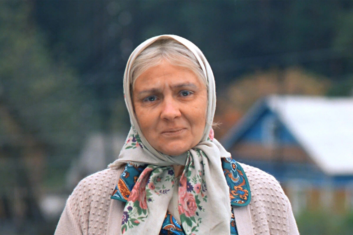 Наталья Тенякова в роли бабы Шуры в фильме «Любовь и голуби» (1984) ©"Мосфильм"  📷
