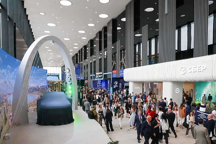    В Северной столице России стартовало, пожалуй, одно из самых значимых деловых событий страны — Петербургский международный экономический форум (ПМЭФ).   