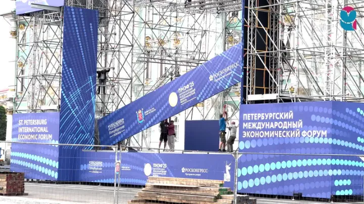 Сцену уже почти возвели! фото 17 июня