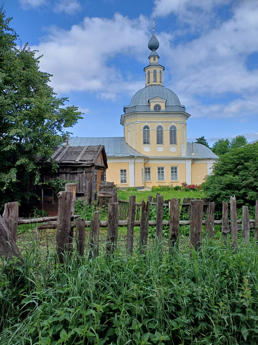 Юрьевец - старейший город в Ивановской области, основан в 1225 году.