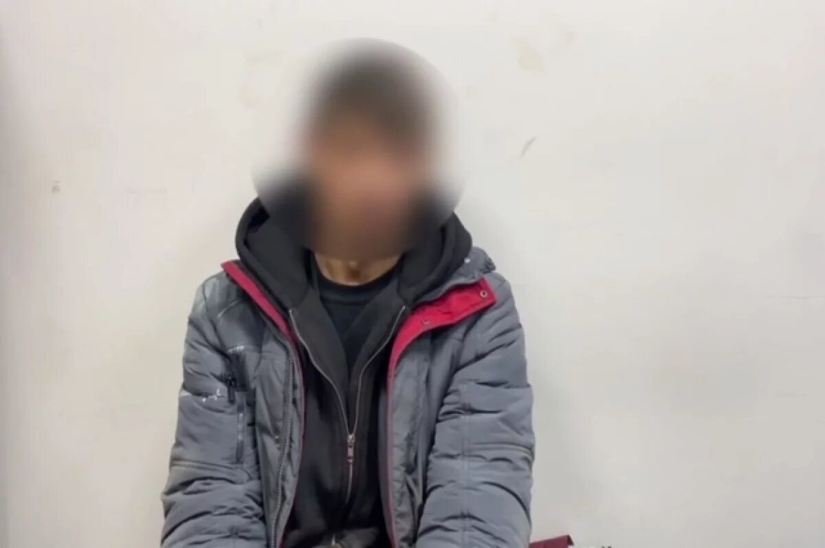    В Краснодаре задержали мужчину, ехавшего в трамвае в женском платье