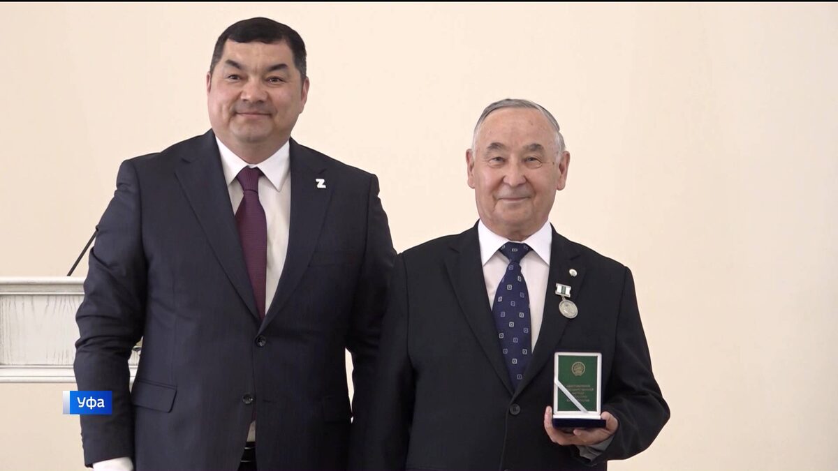    Медикам вручили госнаграды России и Башкортостана