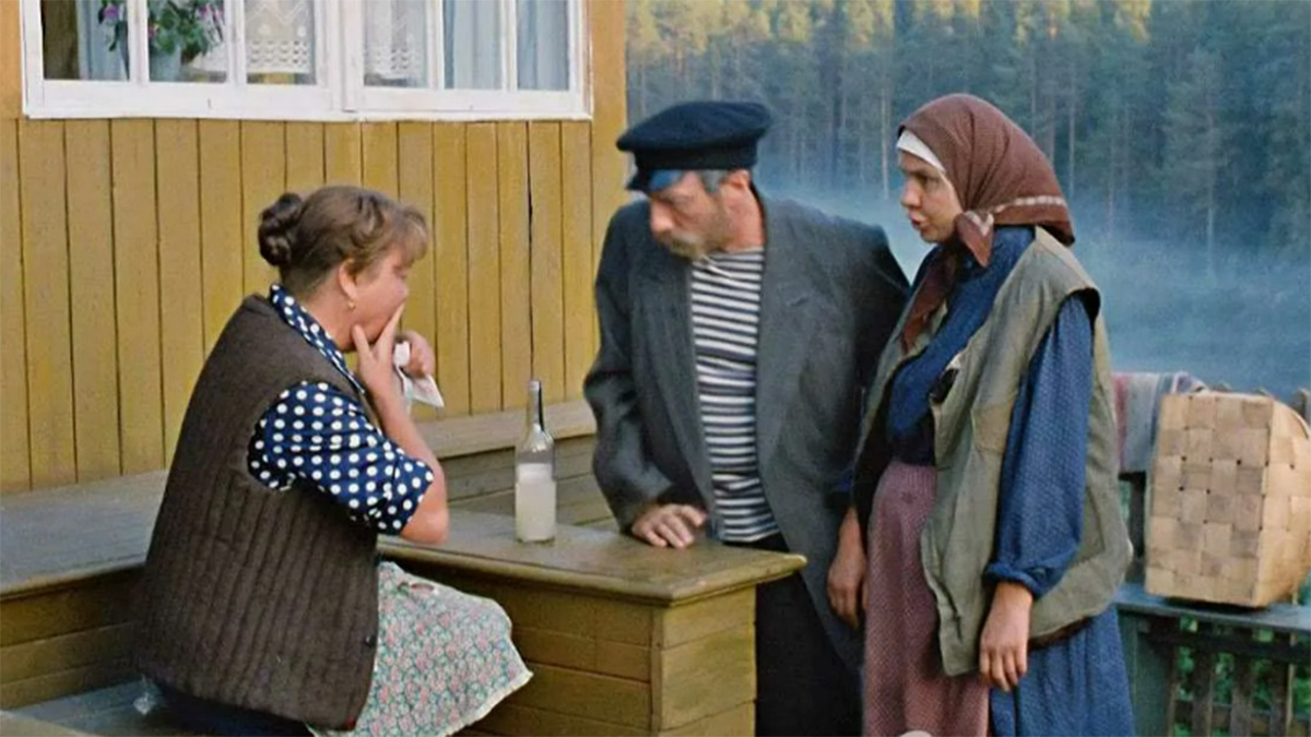 Нина Дорошина, Сергей Юрский и Наталья Тенякова в фильме 'Любовь и голуби'. Фото: кадр из фильма 1984 года