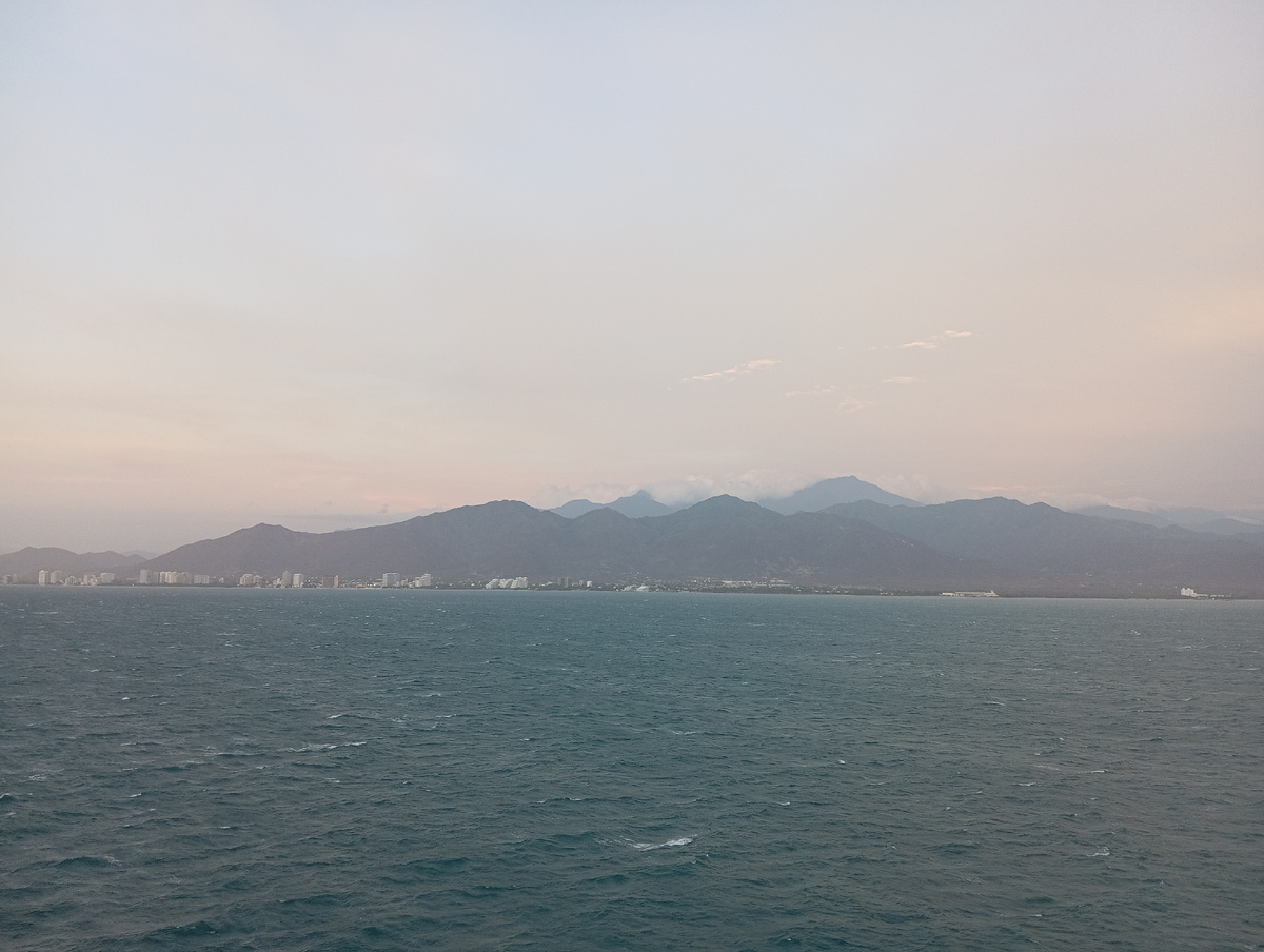 Горы Сьерра-Невада. Вид с моря