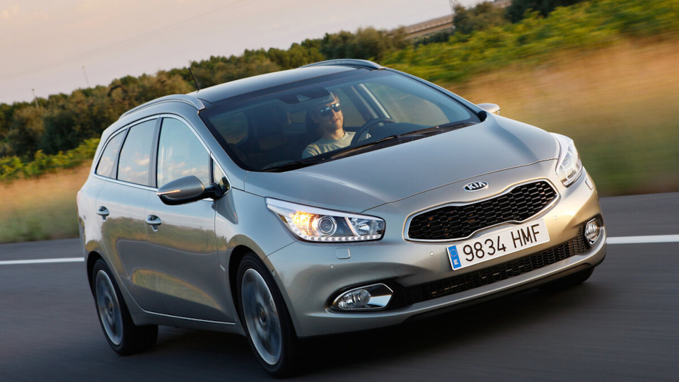 Kia Ceed II JD – практичный пятидверный хэтчбек, востребованный на вторичном рынке России.