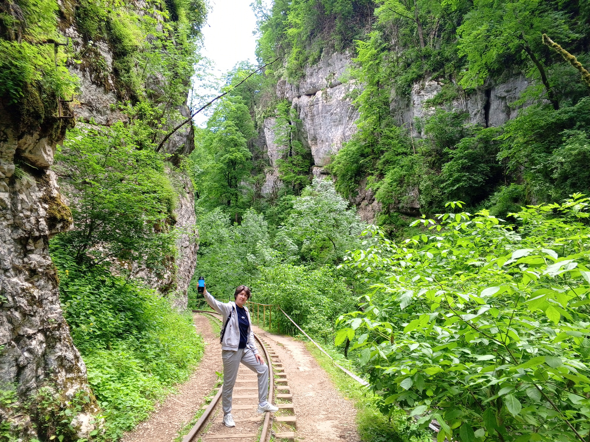 Узкоколейка в Гуамском ущелье